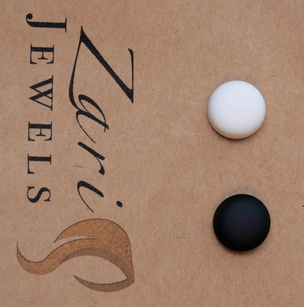 Hijab magnetic pins with strong, snag-free grip, designed for secure hijab styling. Perfect for delicate fabrics like chiffon, silk, and jersey | 2 Pieces