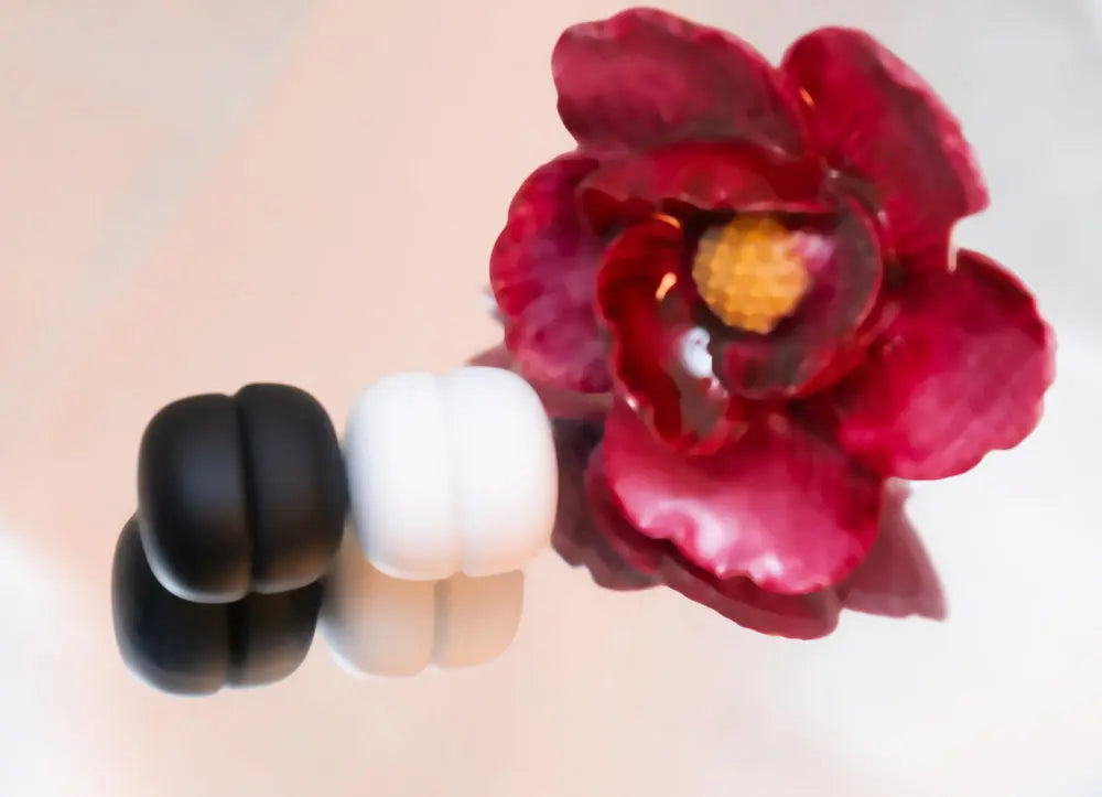 Hijab magnetic pins with strong, snag-free grip, designed for secure hijab styling. Perfect for delicate fabrics like chiffon, silk, and jersey | 2 Pieces